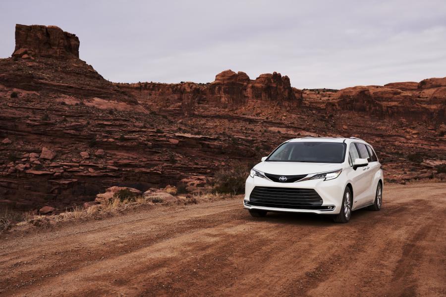  Toyota Sienna Limited 2020 года  (фото 4 из 9)